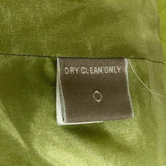 235 - CUTTER & BUCK SIZE SMALL VEST - Picture 8 of 11